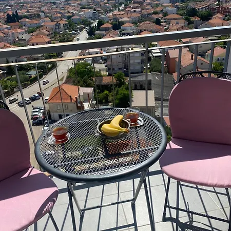 Bulevar דירה *